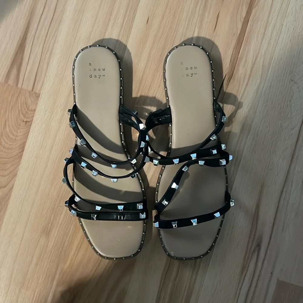 Embellished sandals - Picture 3 of 4